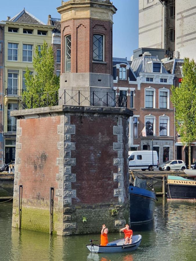 Hotel De Coaster & Aquarium Ponton Róterdam Exterior foto